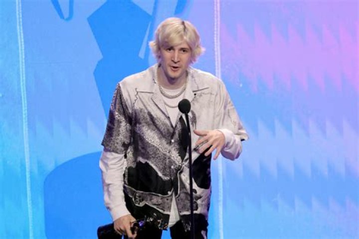 xQc