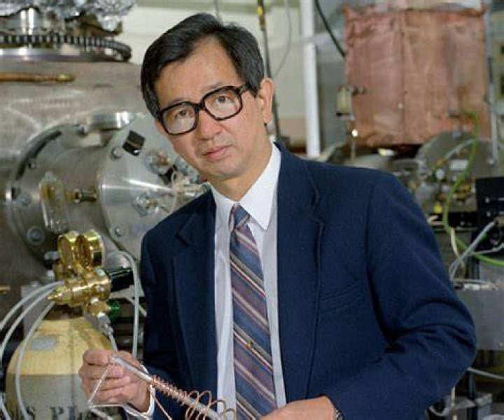 Yuan T. Lee Biography