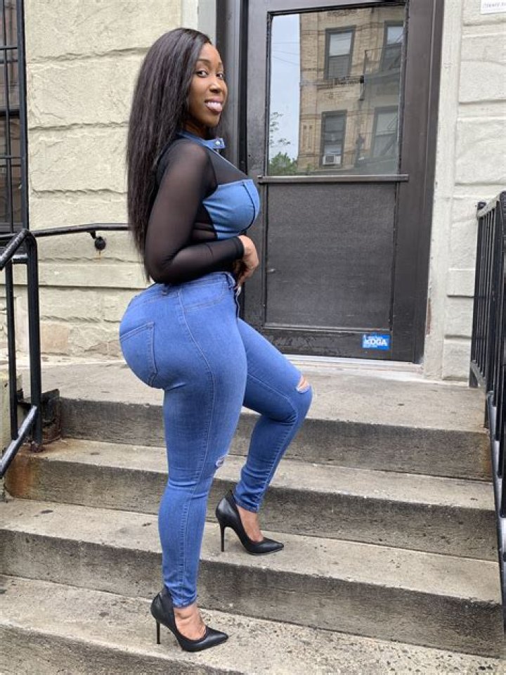 Zmeena Orr Biography, age, height, boyfriend, OnlyFans, leaks, videos, pictures, Twitter